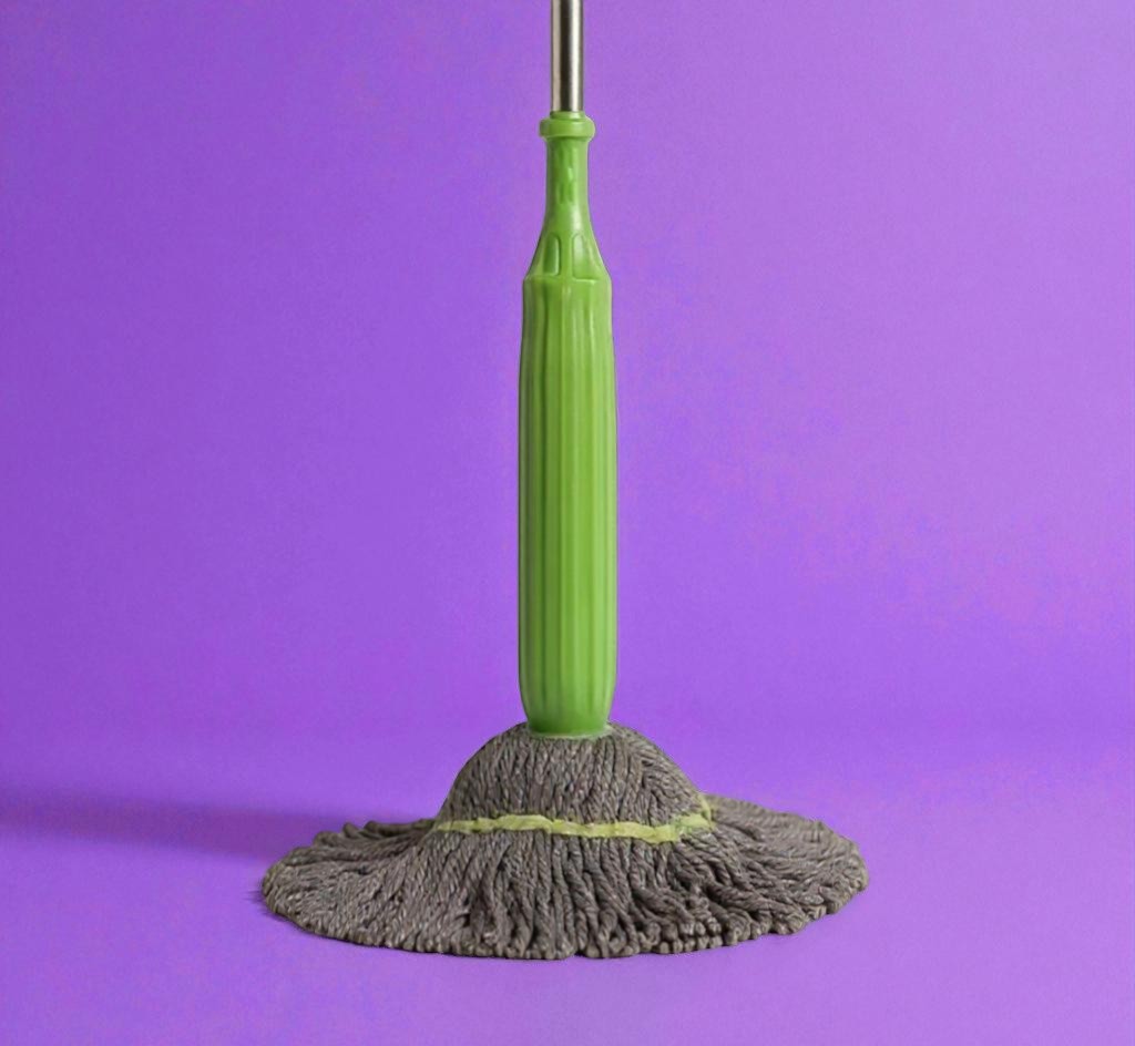 Self-twisting Water Rotating Mop